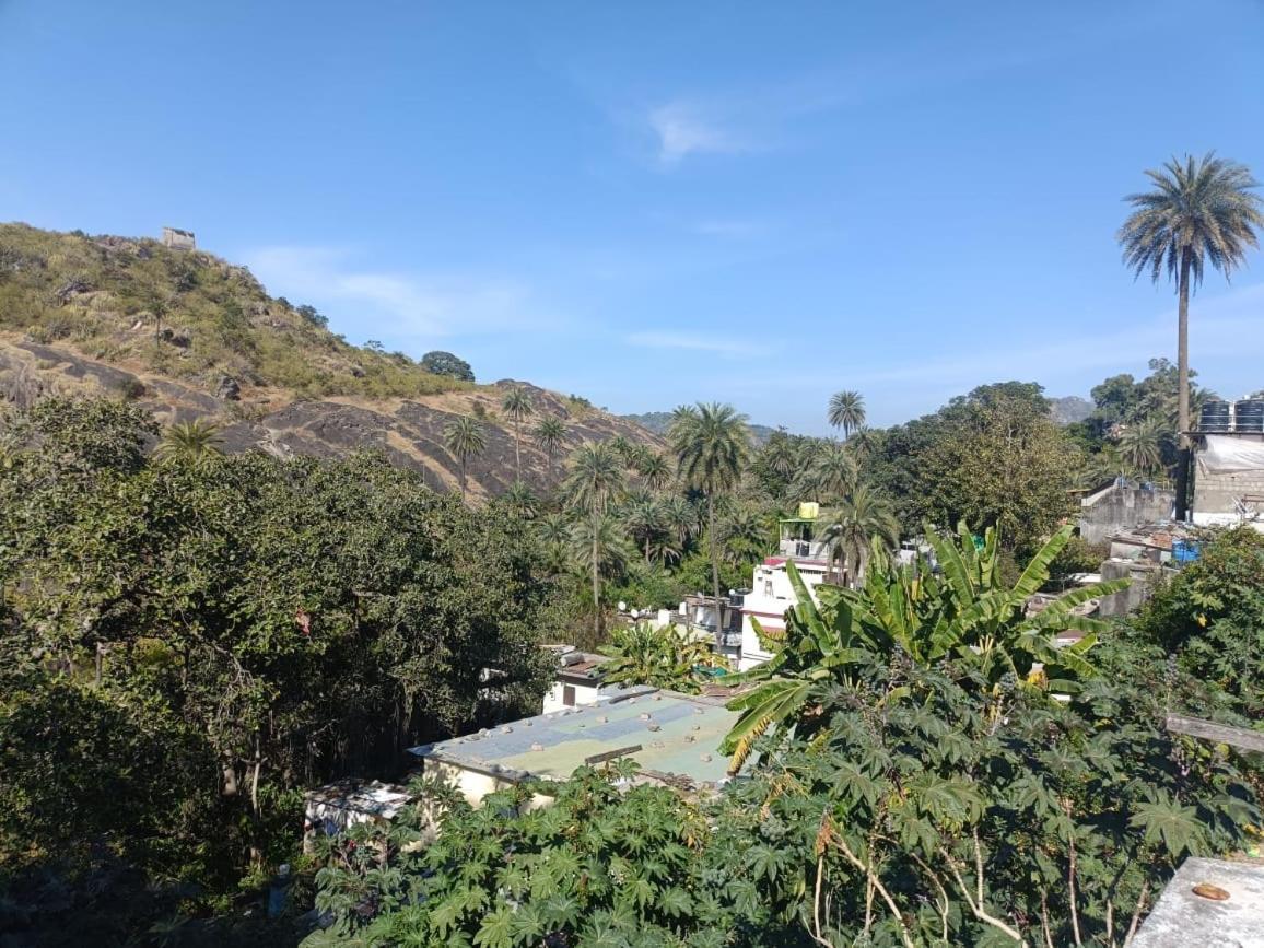 Hotel Deep Valley เมาท์อาบู ภายนอก รูปภาพ