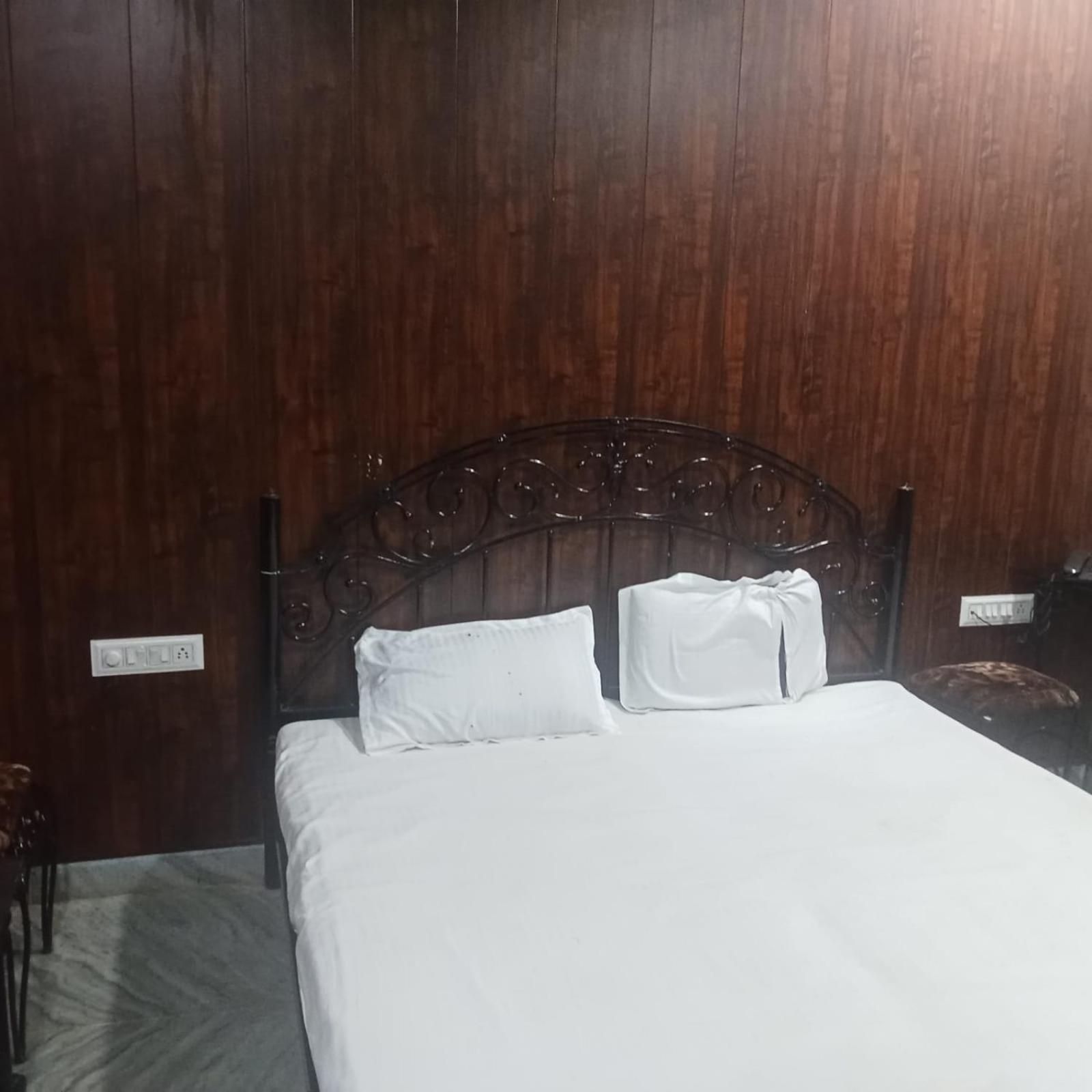Hotel Deep Valley เมาท์อาบู ภายนอก รูปภาพ