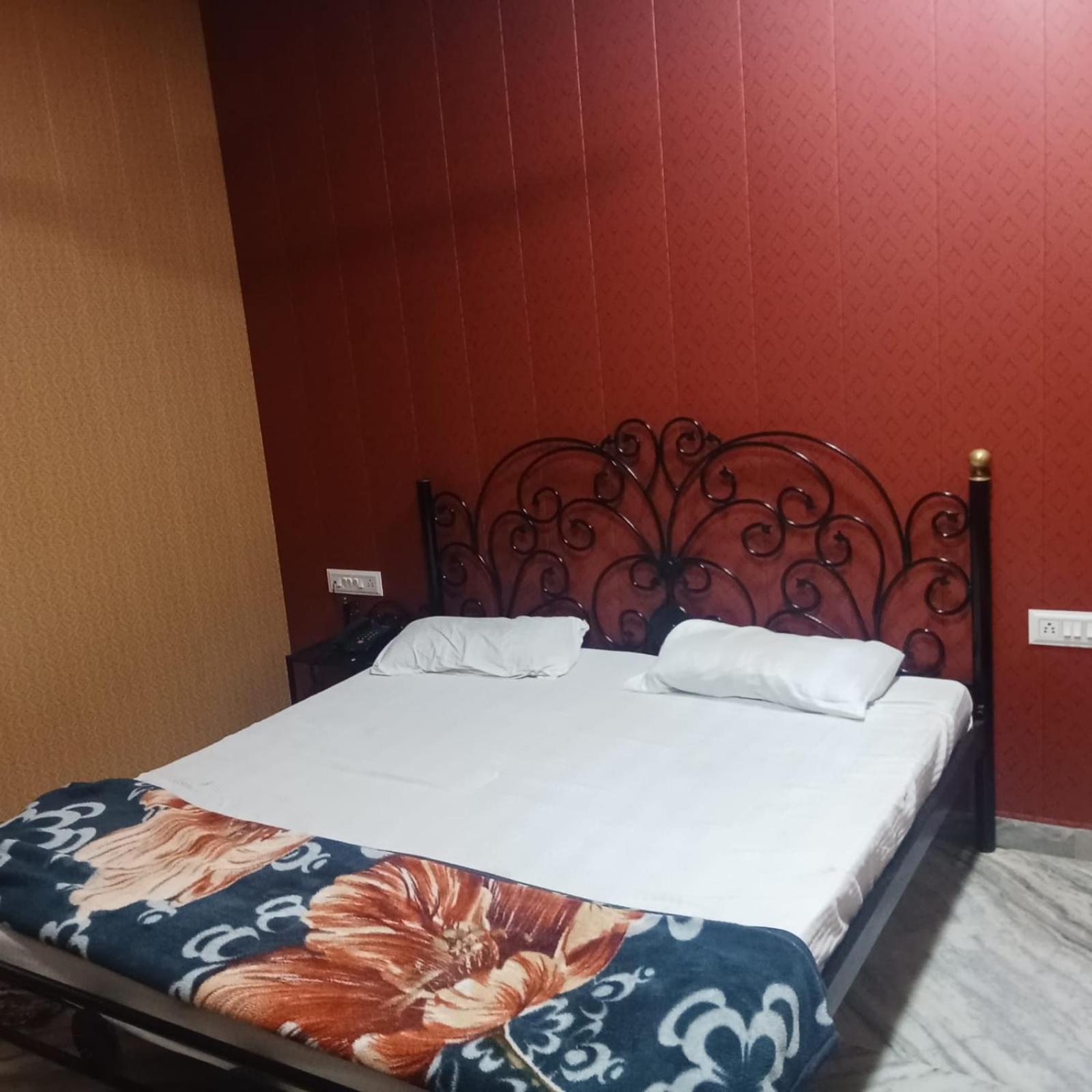 Hotel Deep Valley เมาท์อาบู ภายนอก รูปภาพ